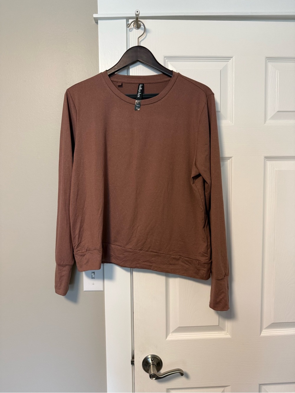 Mauve long sleeved tee. L.